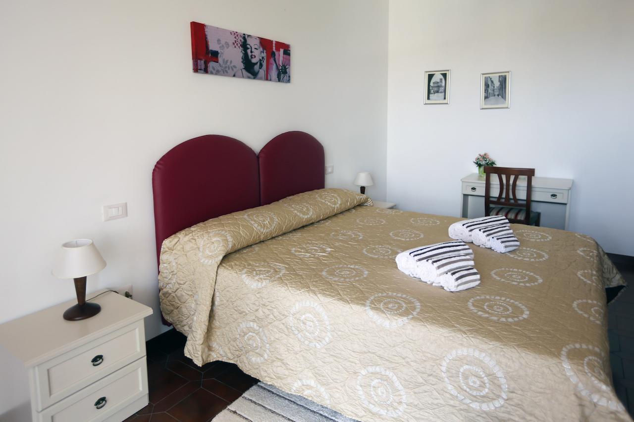 Ostra... Che Bello Bed and Breakfast Habitación foto
